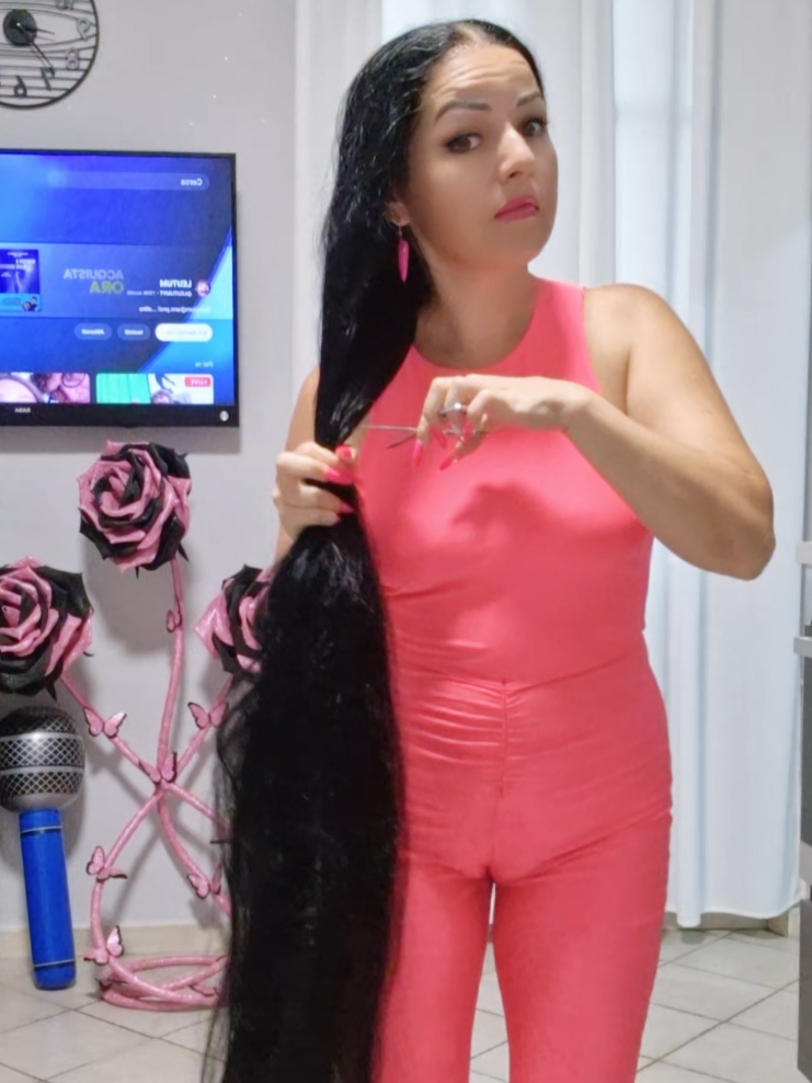 @MONICA RAPUNZEL LONG HAIR