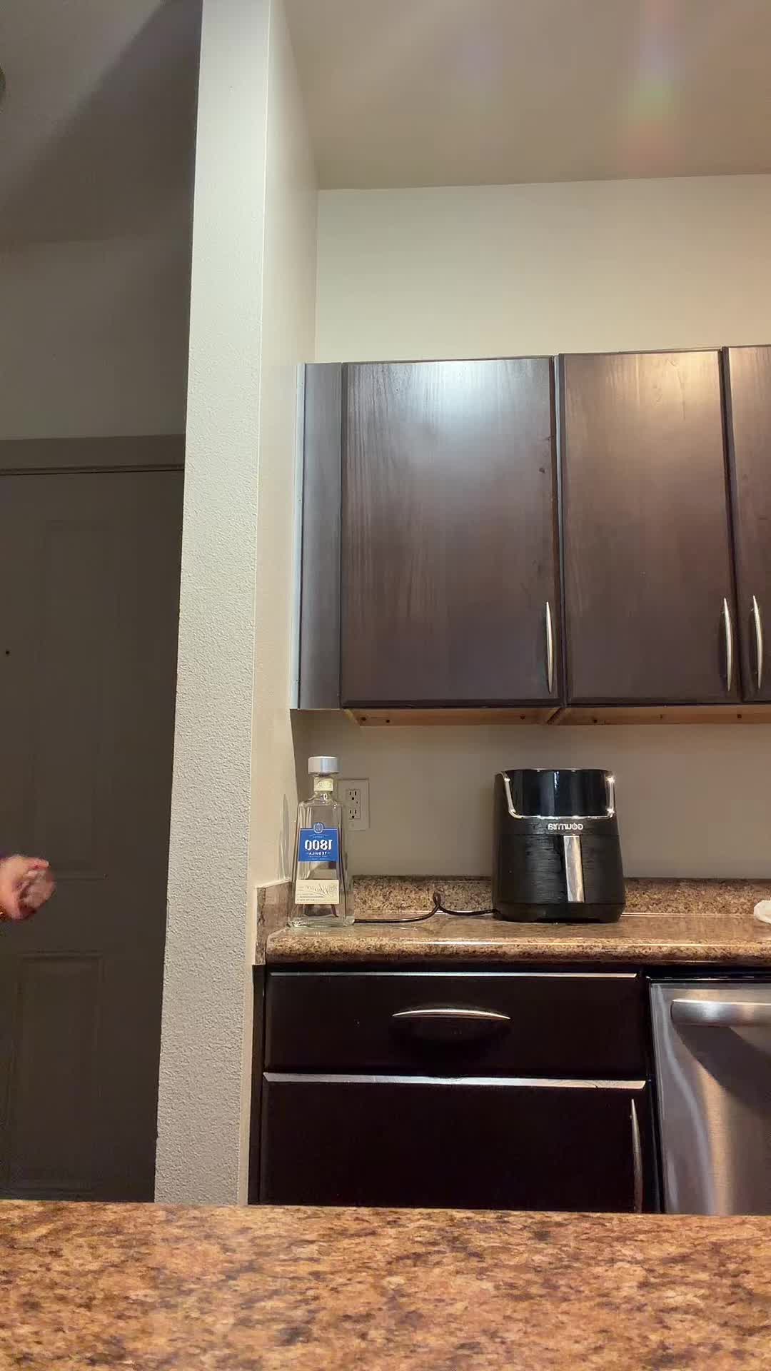 @MsTee_