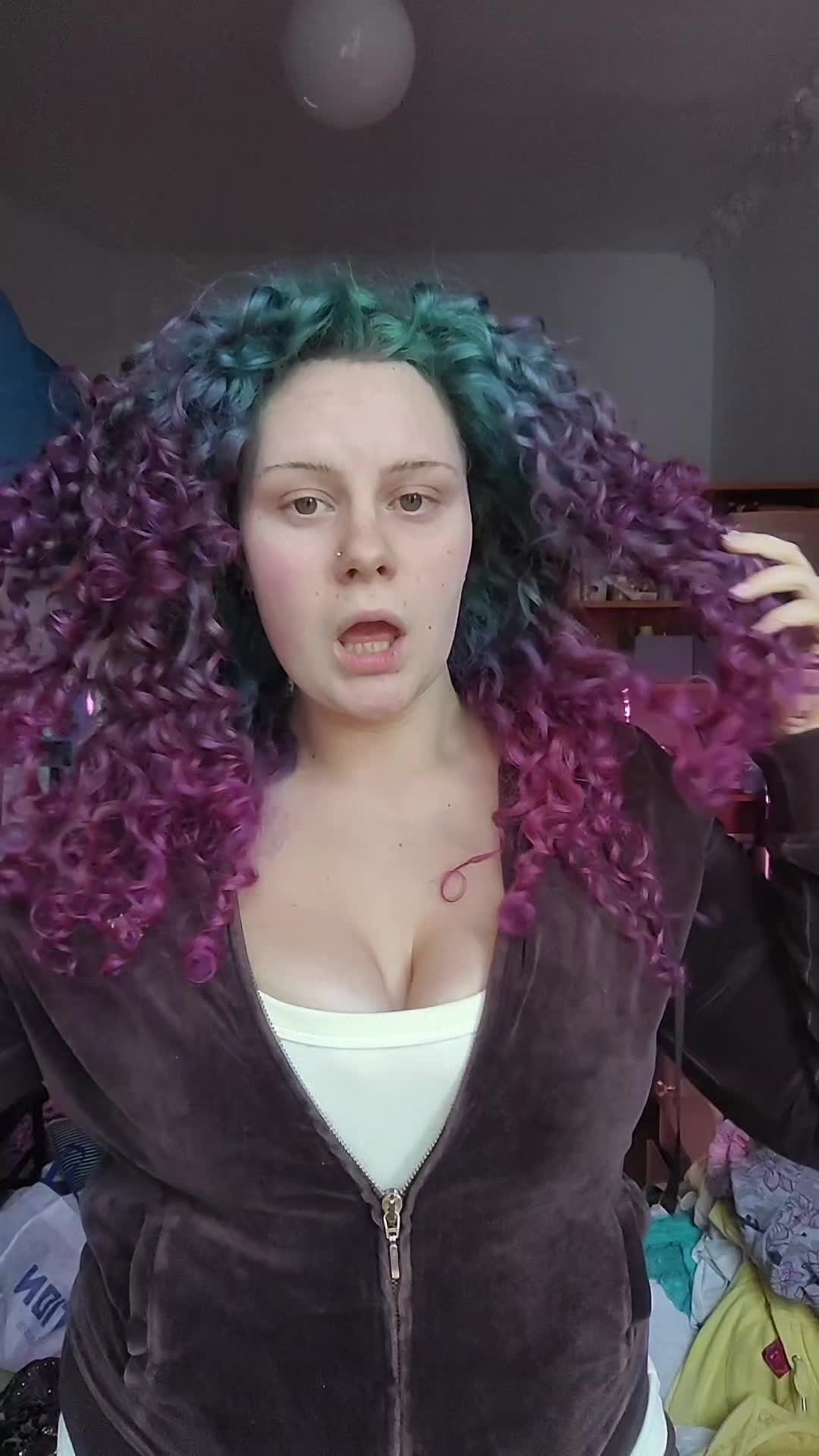 @Nina 🦛