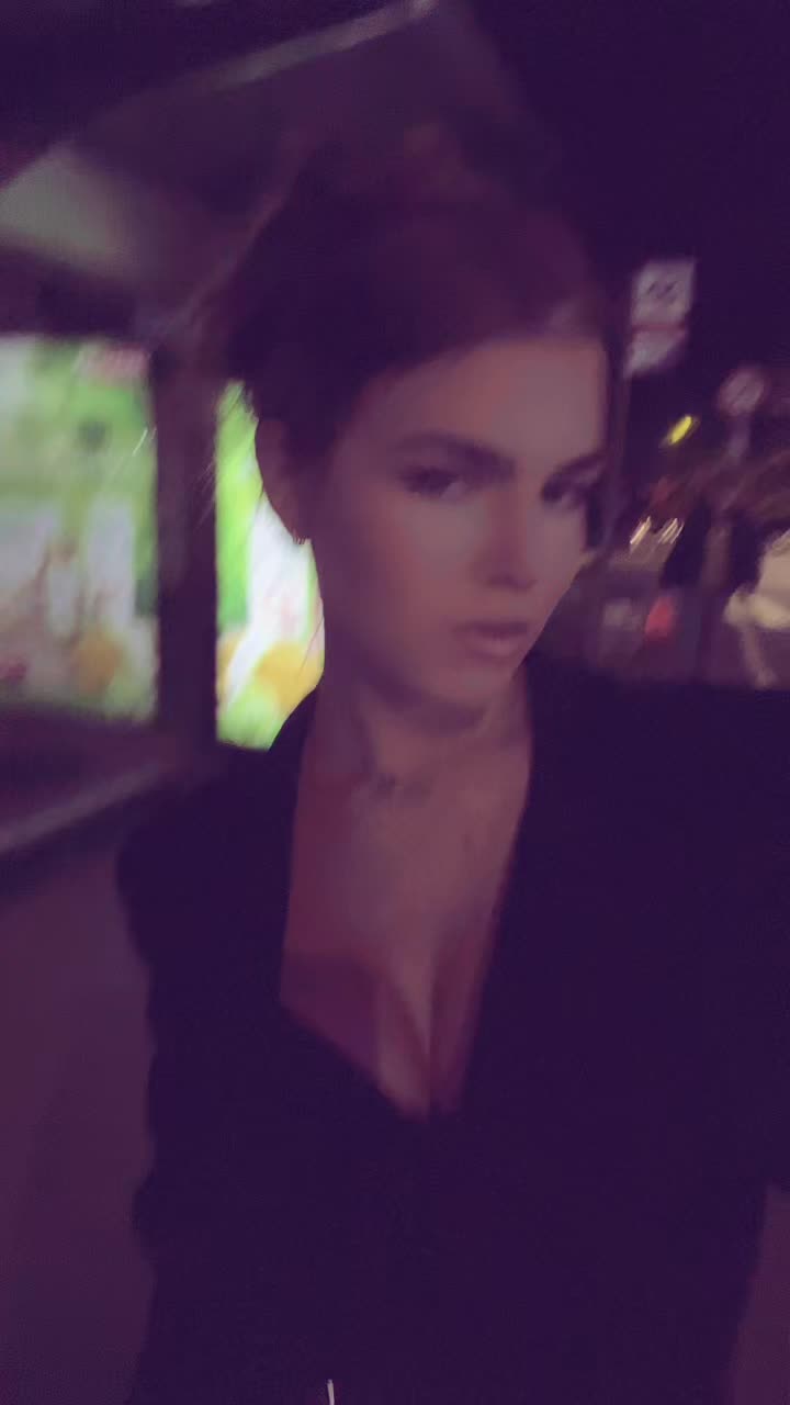@D M