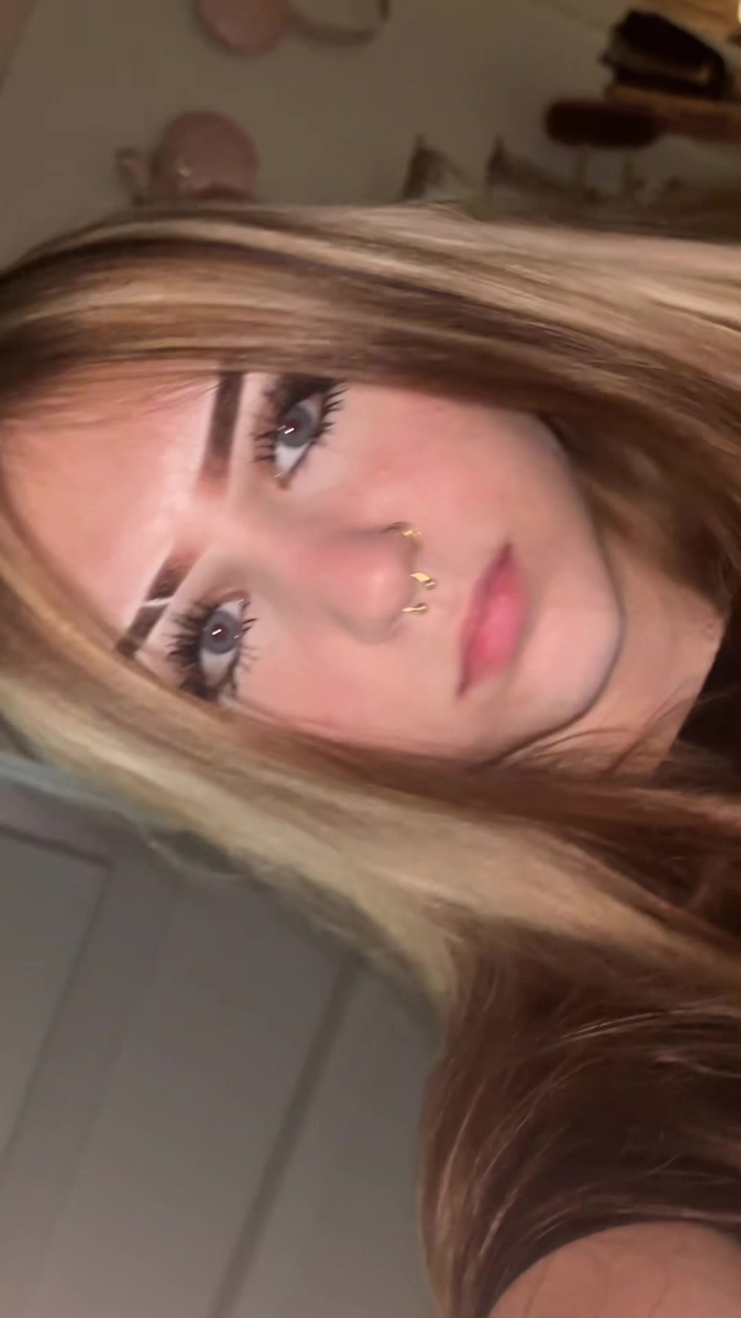 @💋.