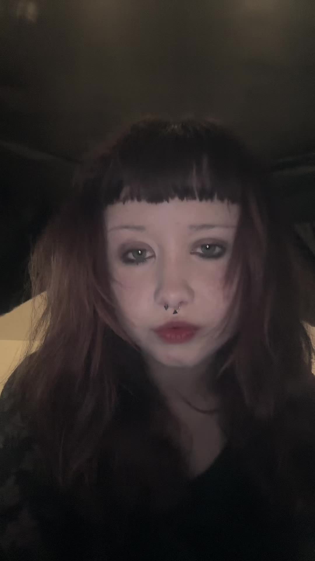 @Skylaxxc