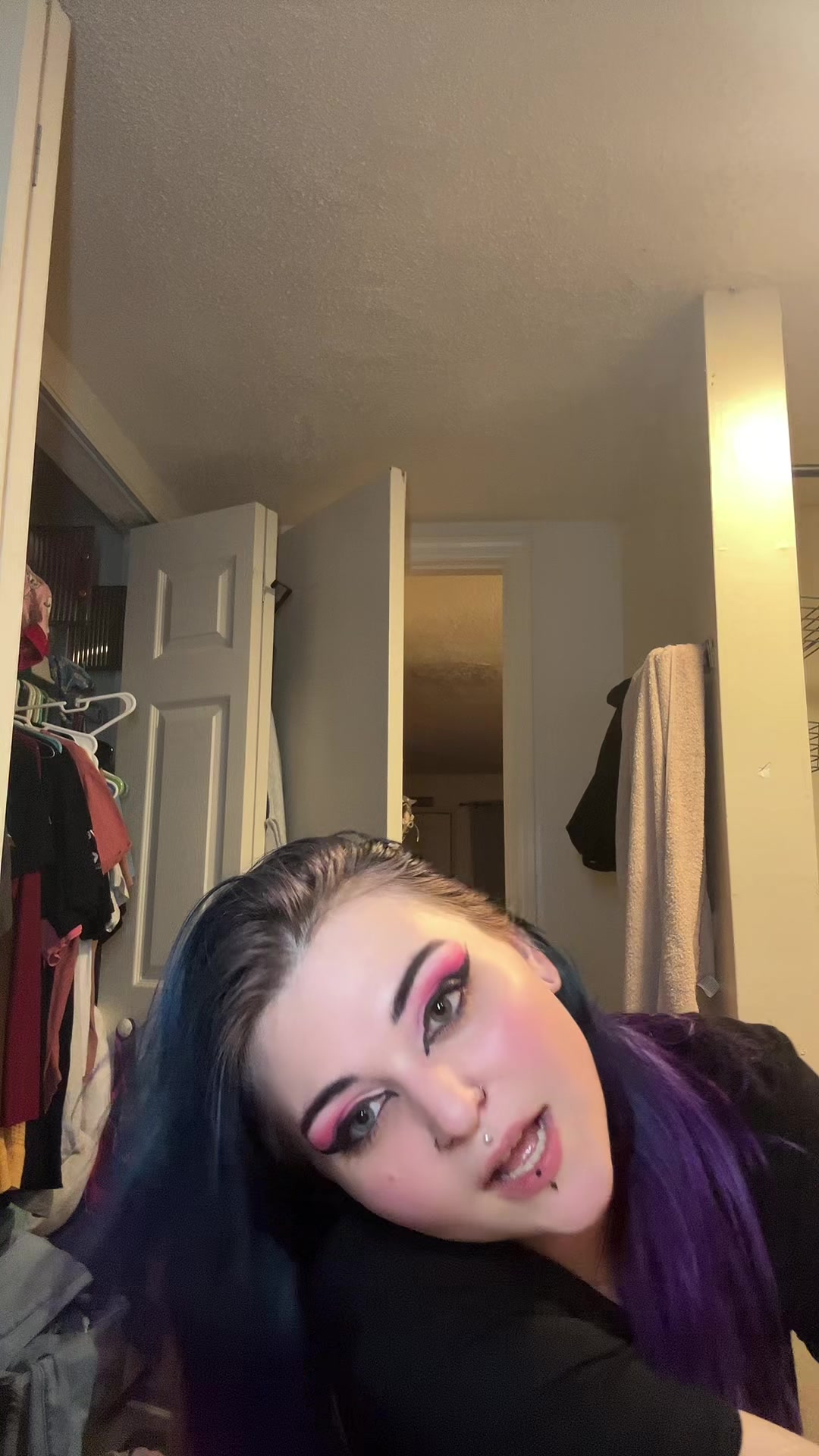 @hauntinglyradgirl
