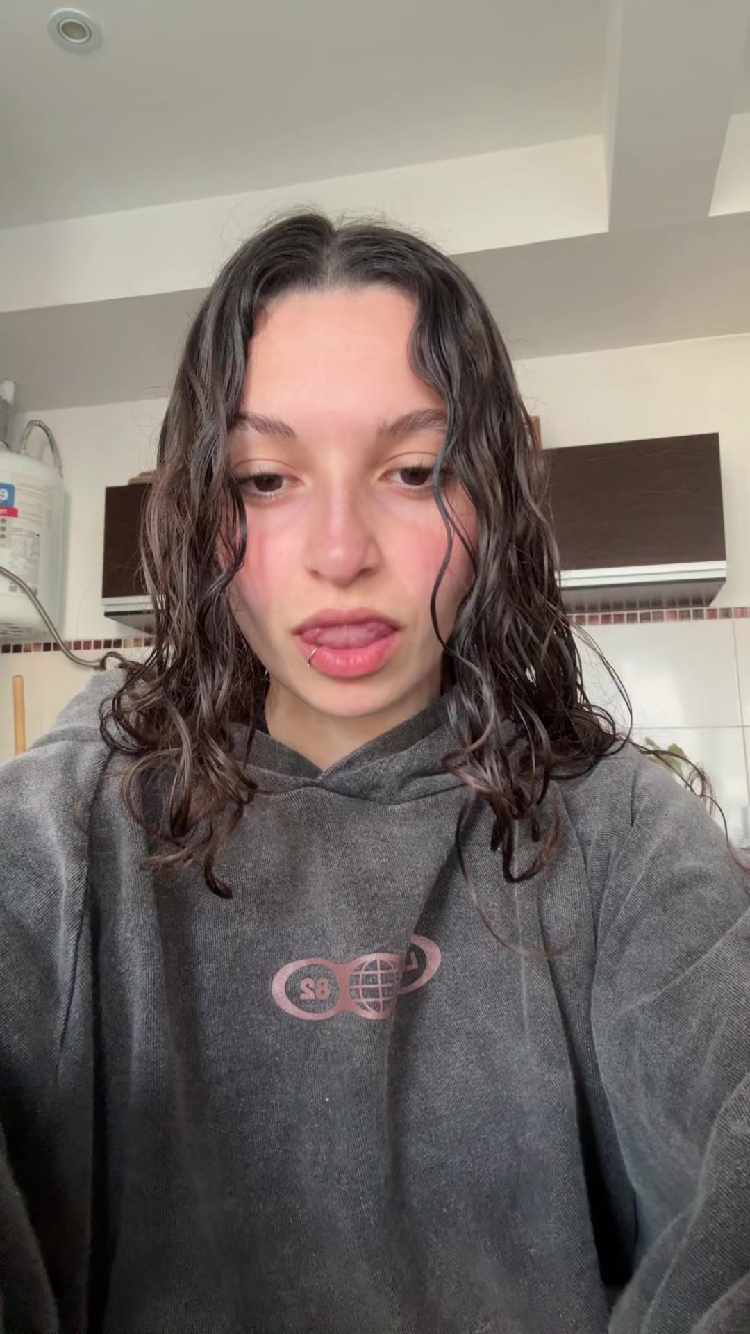 @Vickyschhh