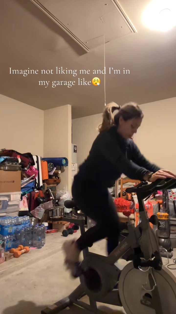@adrianaaa😜