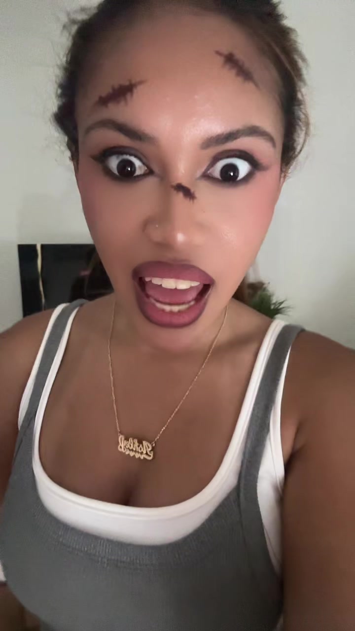 @Myleftcheeck