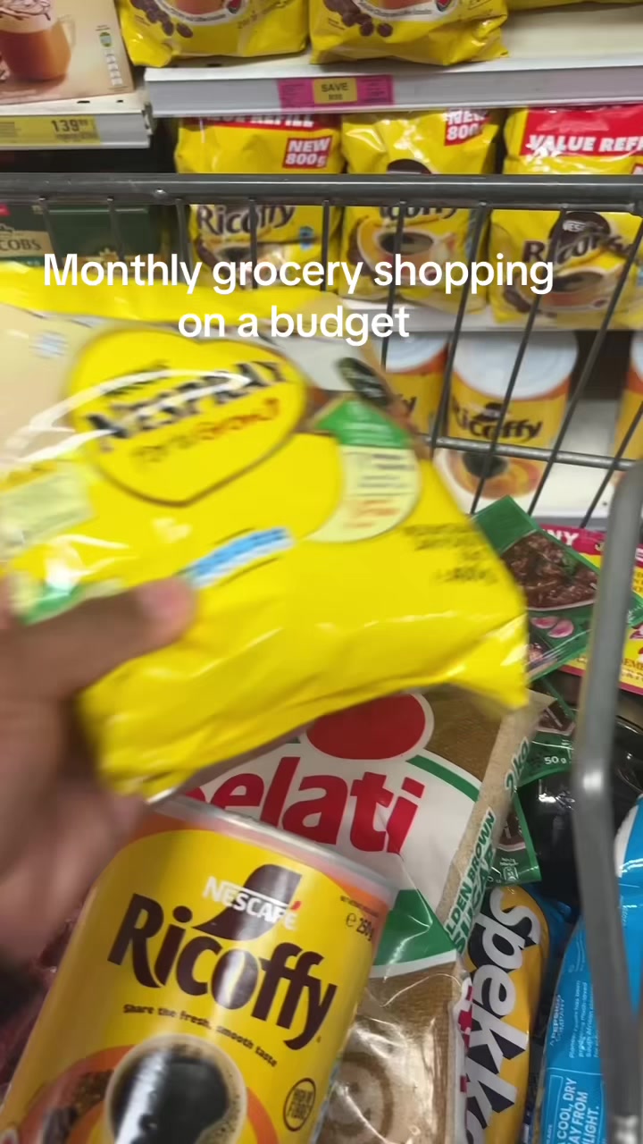 @Zisi