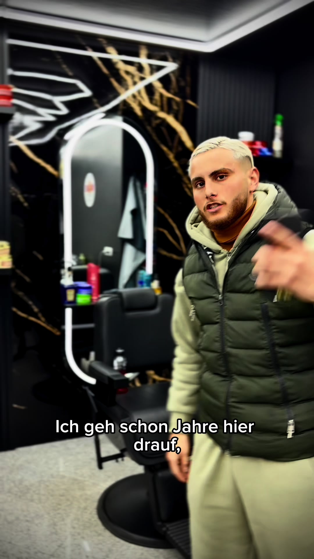 @L O C O