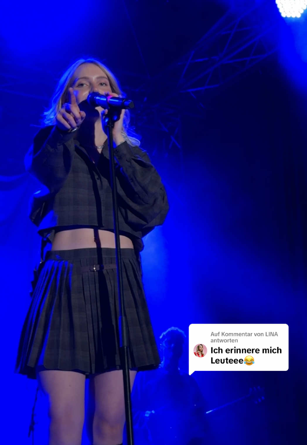 @Lina L. Strahl; xstrahlerlovex