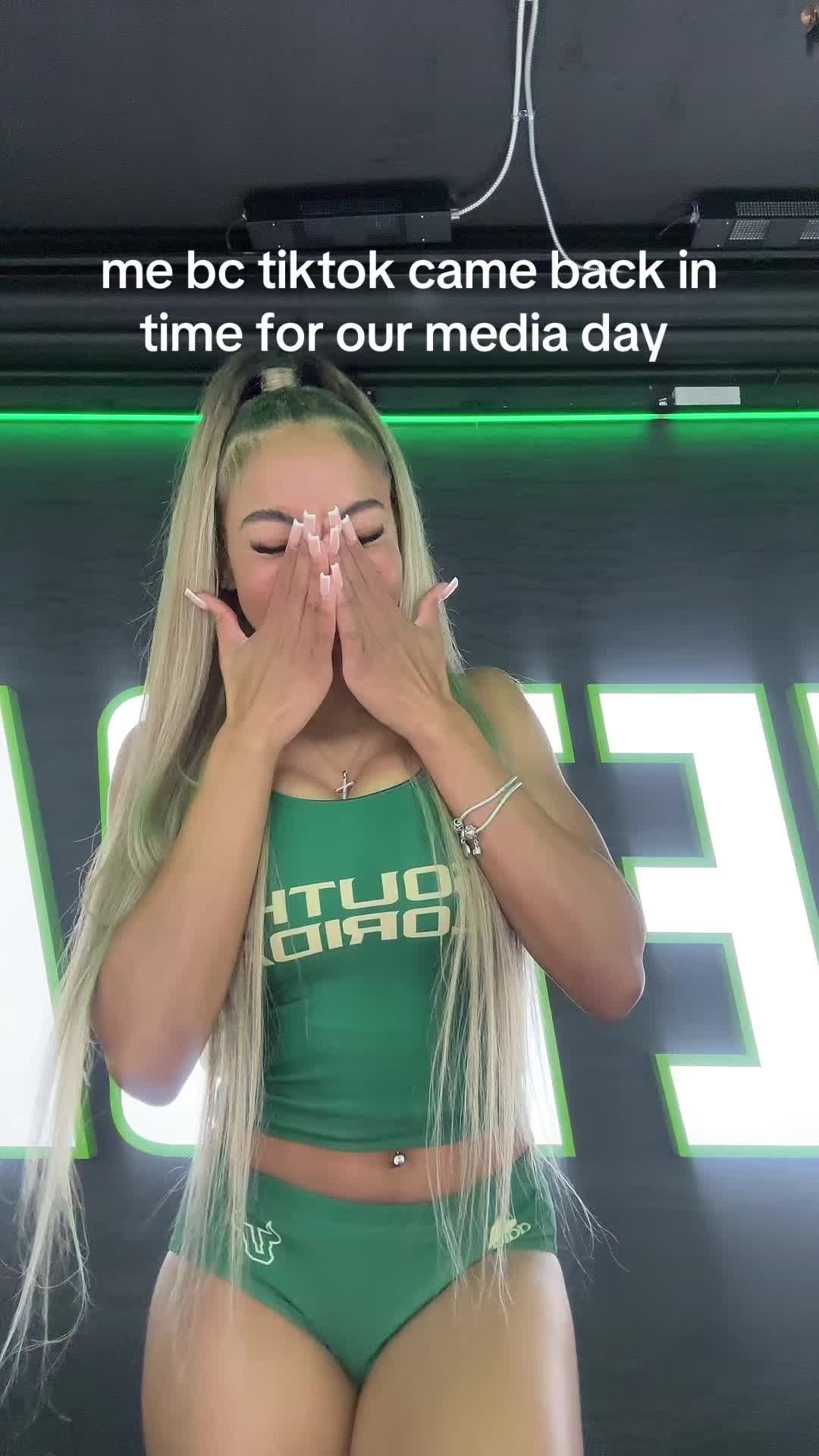 @SYDNI SIMONE