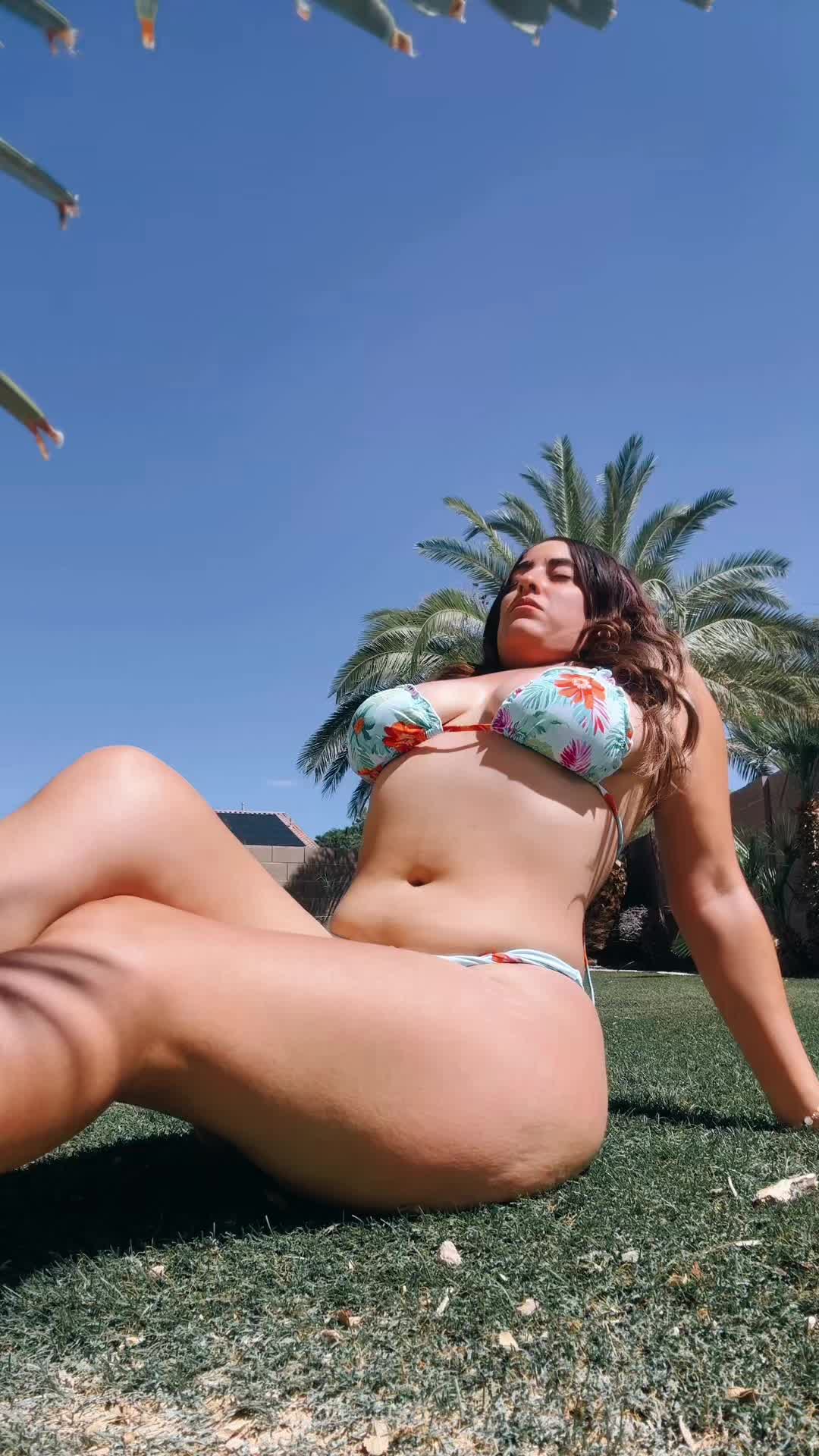 @_bbyviviann_