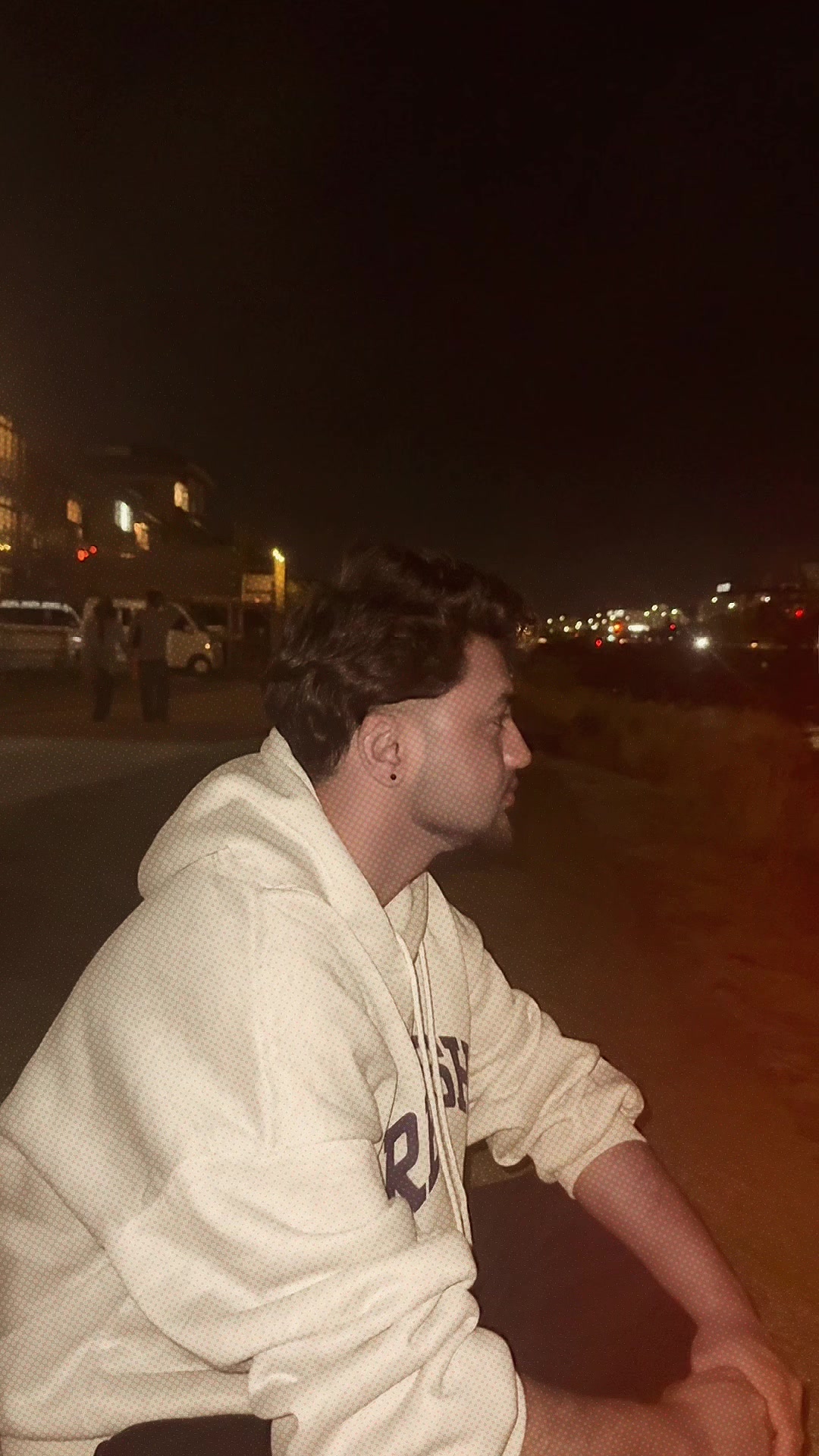 @👻