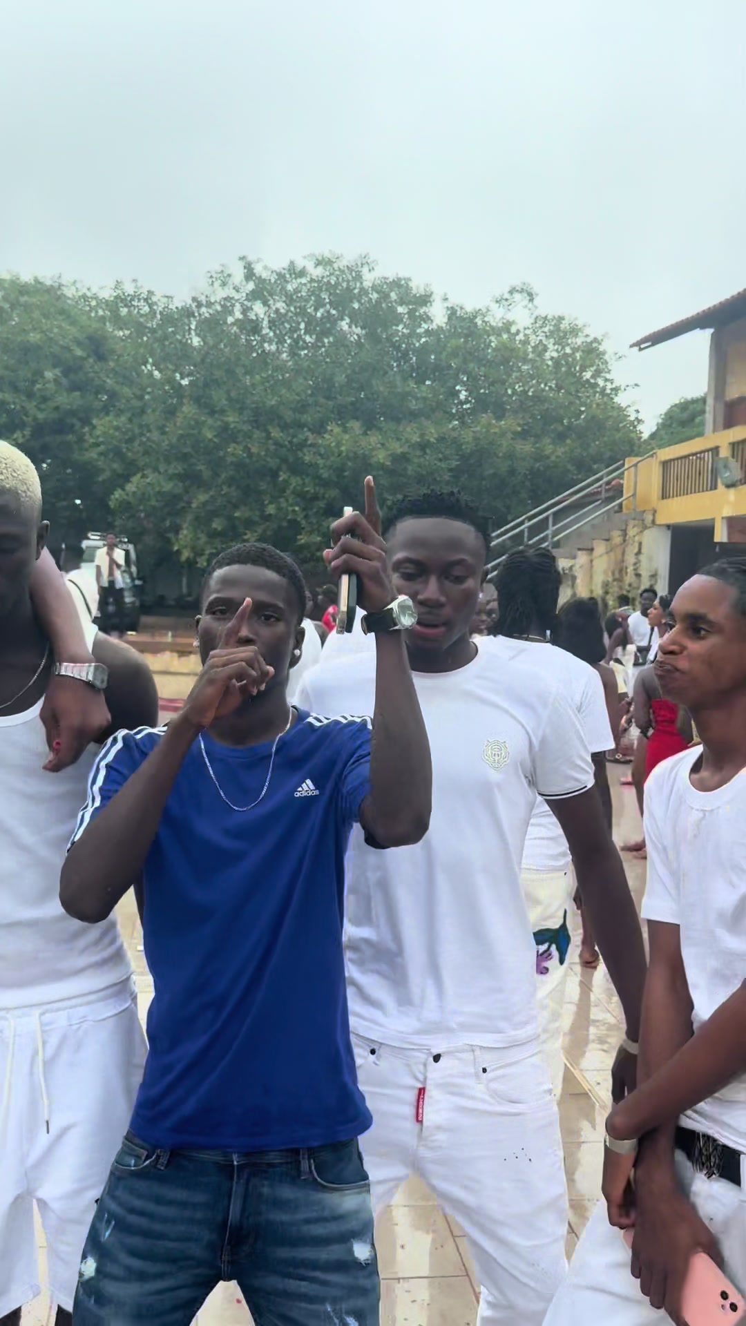 @DinoNave <<REI_DRIP💧>>