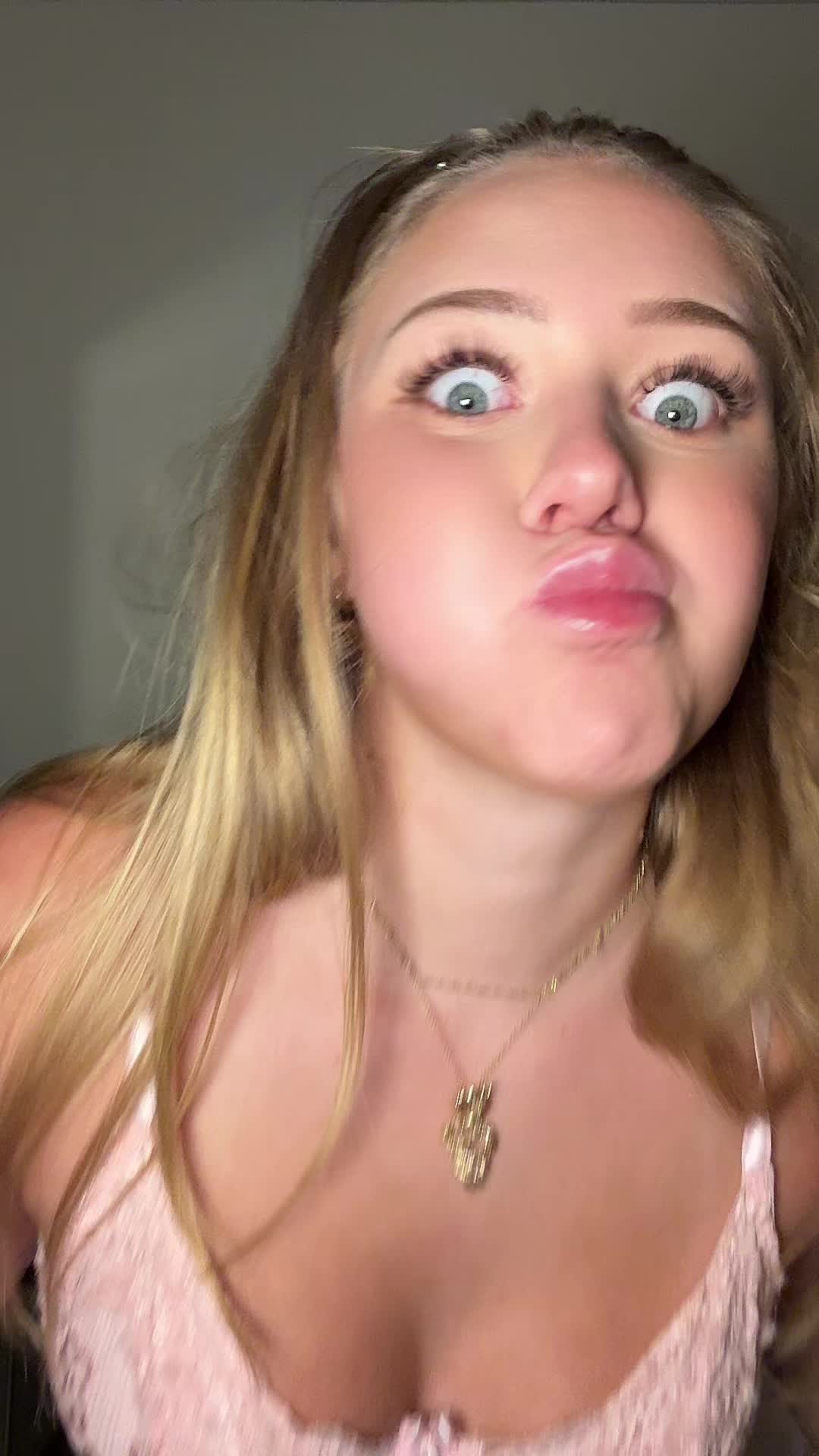 @Maddythesillygoose