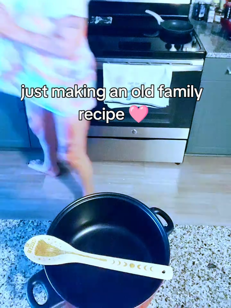 @HannahTheTripod