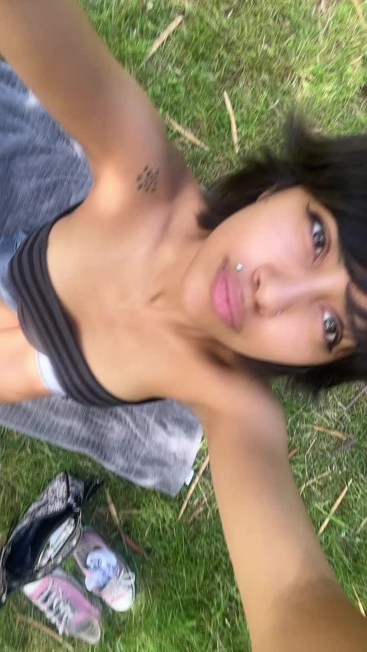 @Bitingthecurbkorgi