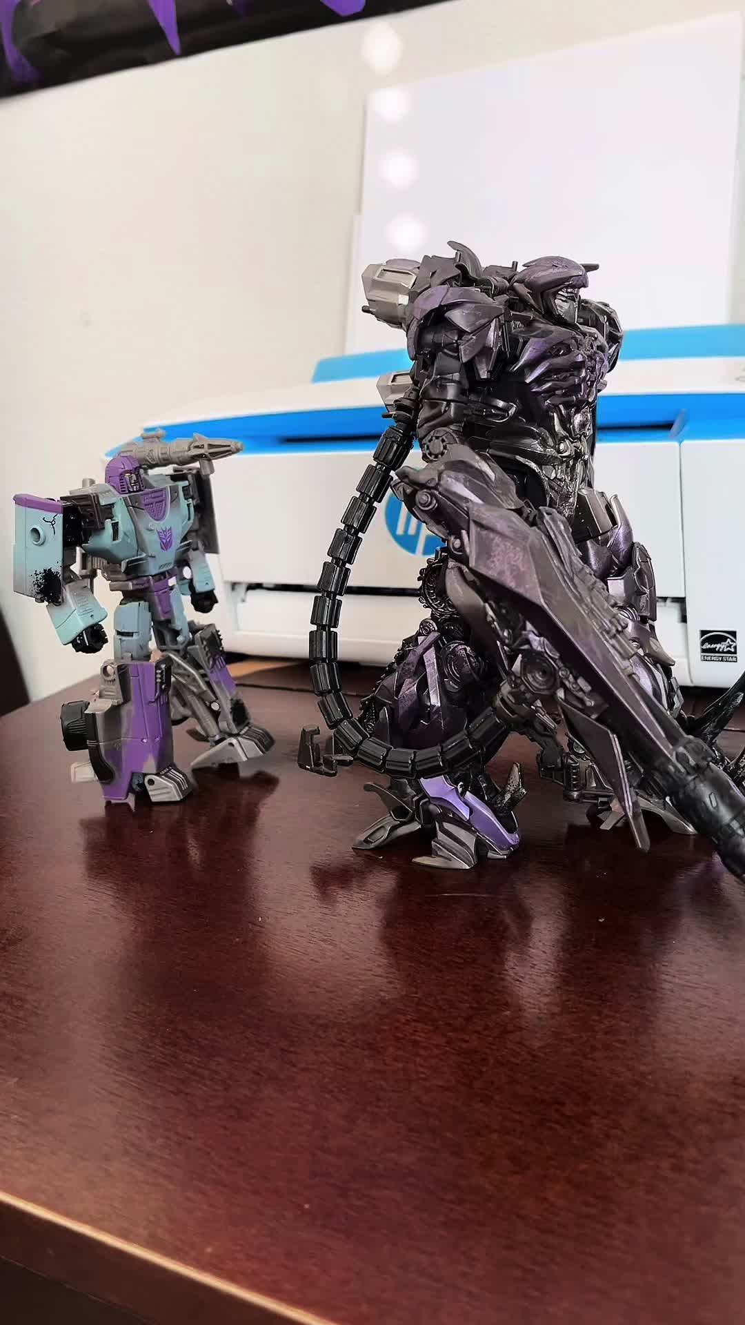 @JustYourAverageTransformersFan