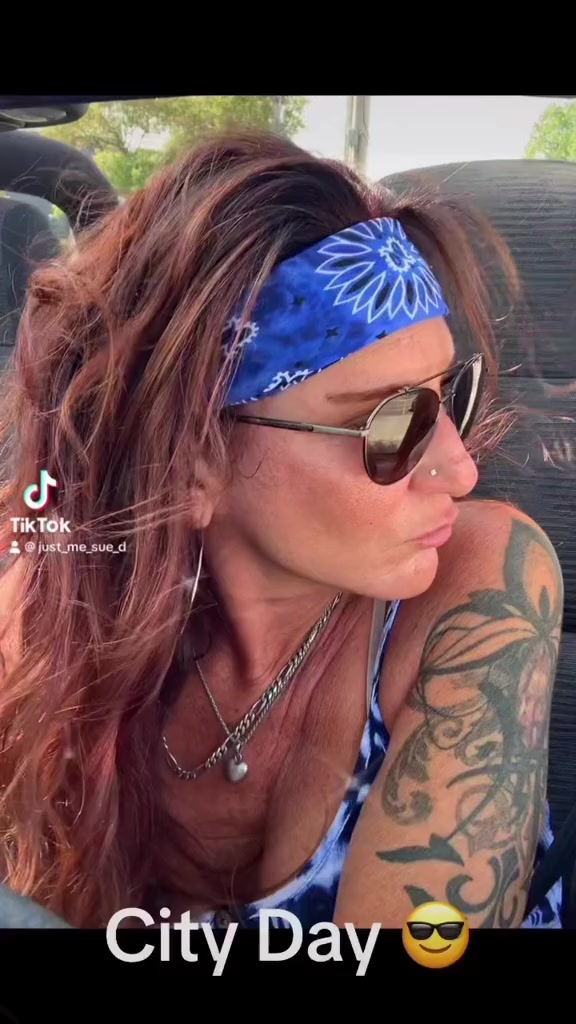 @Susielicious_1 🇨🇦