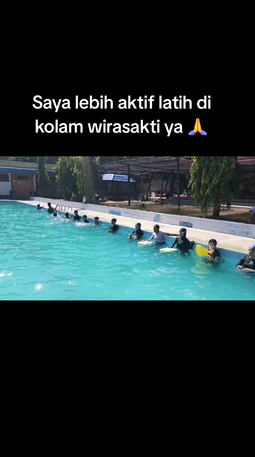@Ria swimming NTT