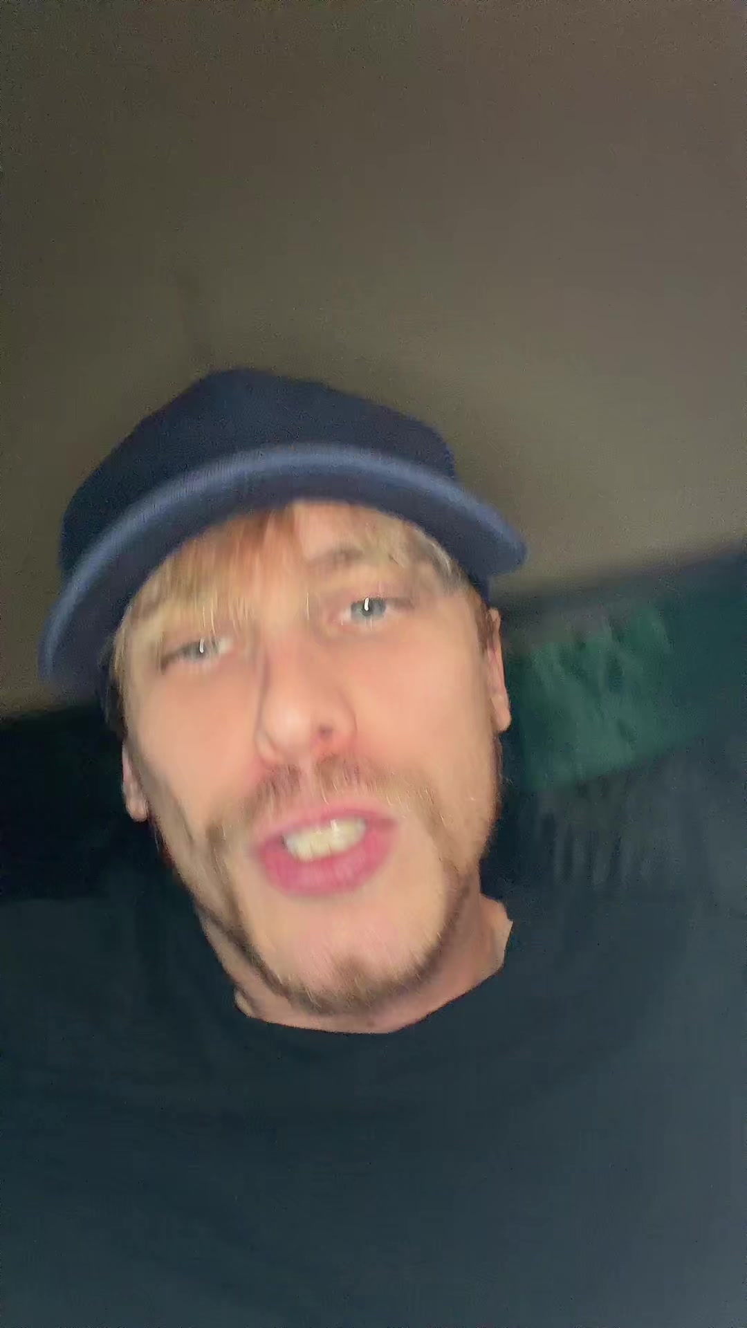 @Heyimstin