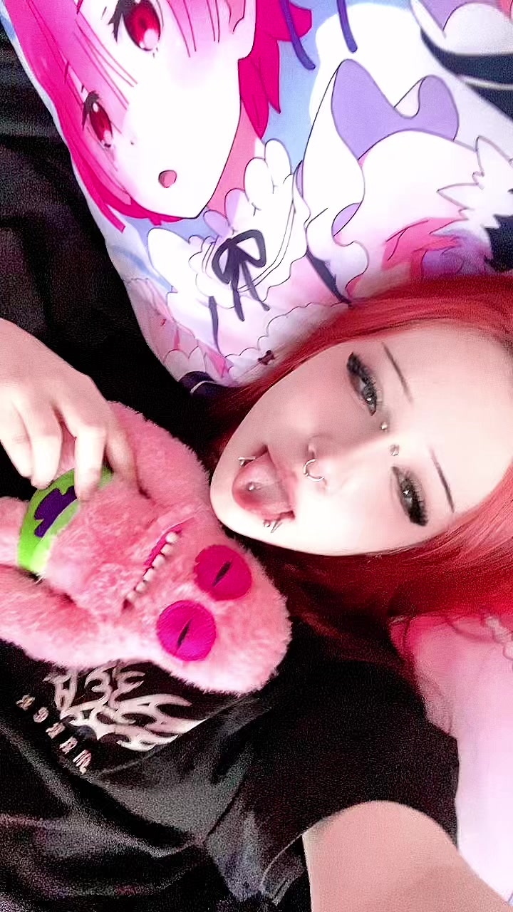 @мила