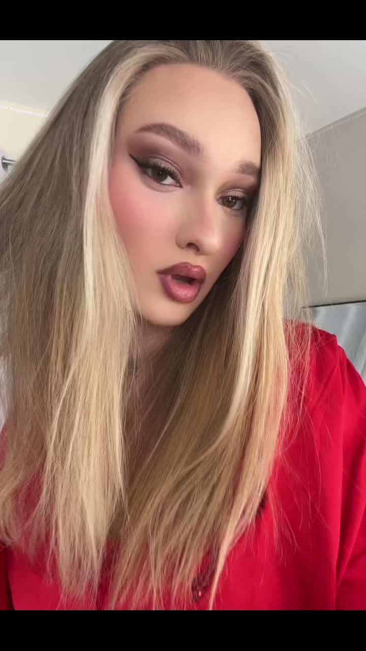 @anya