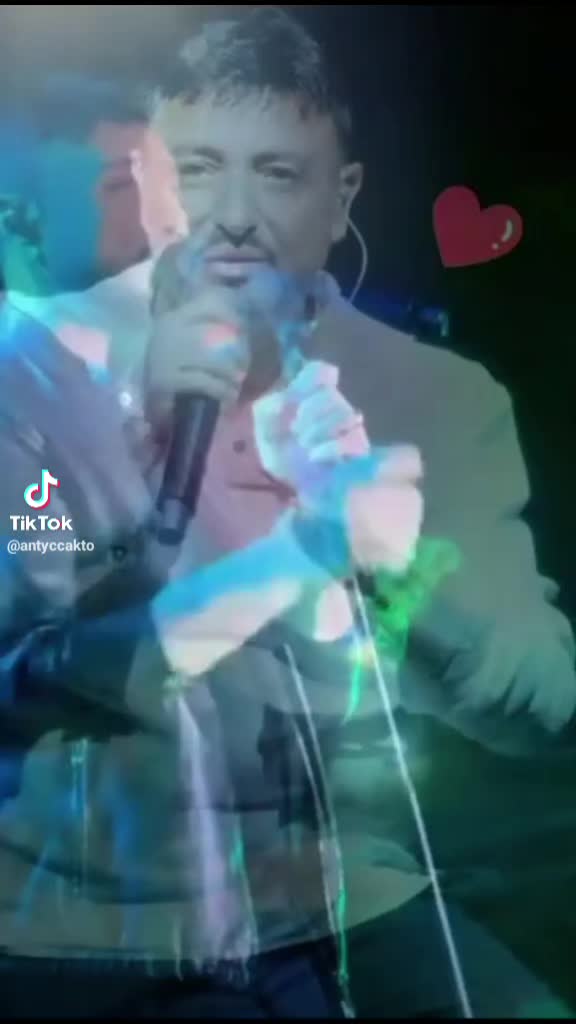 @Paola