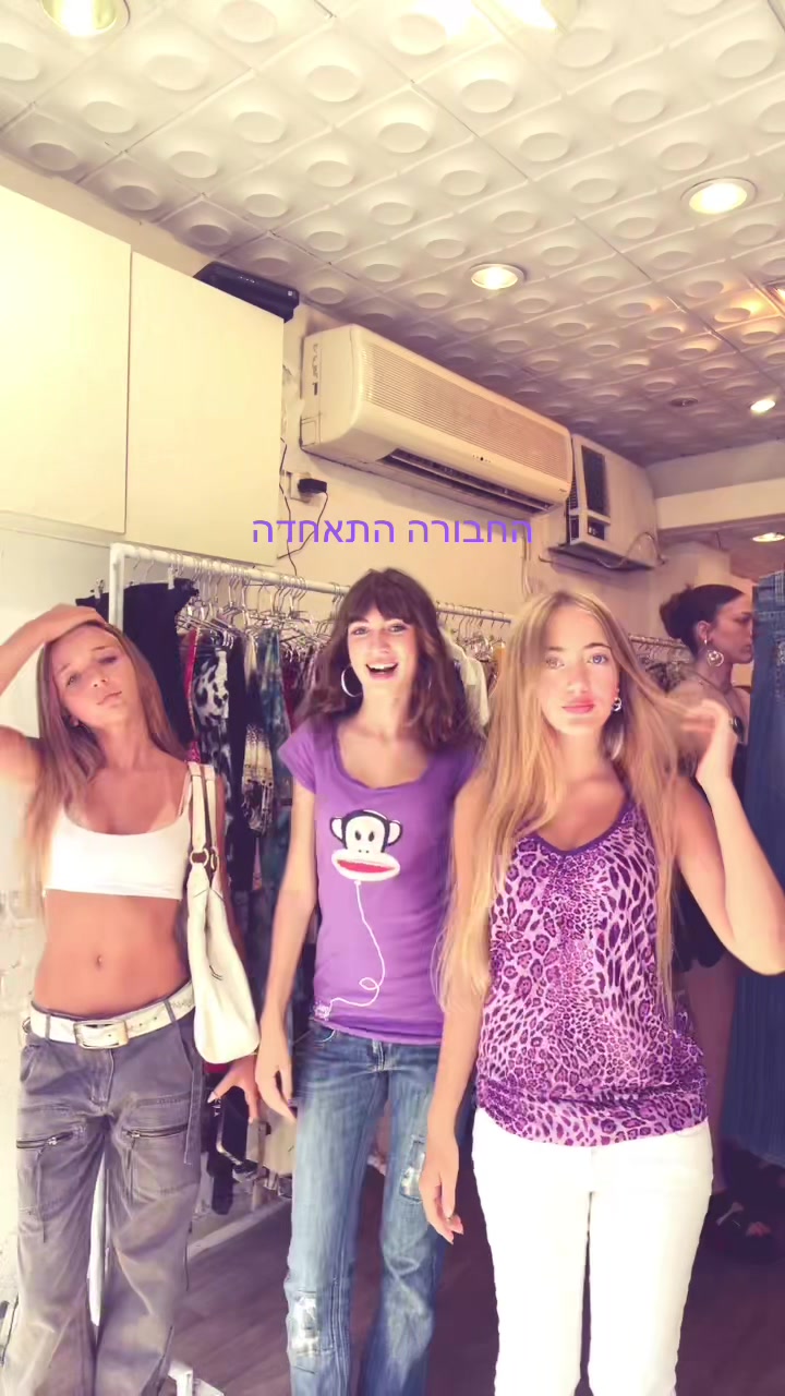 @Dumb_blonde