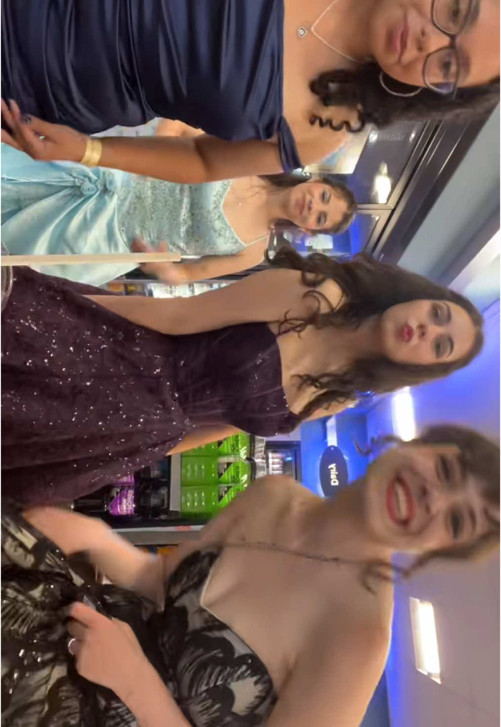 @🦷