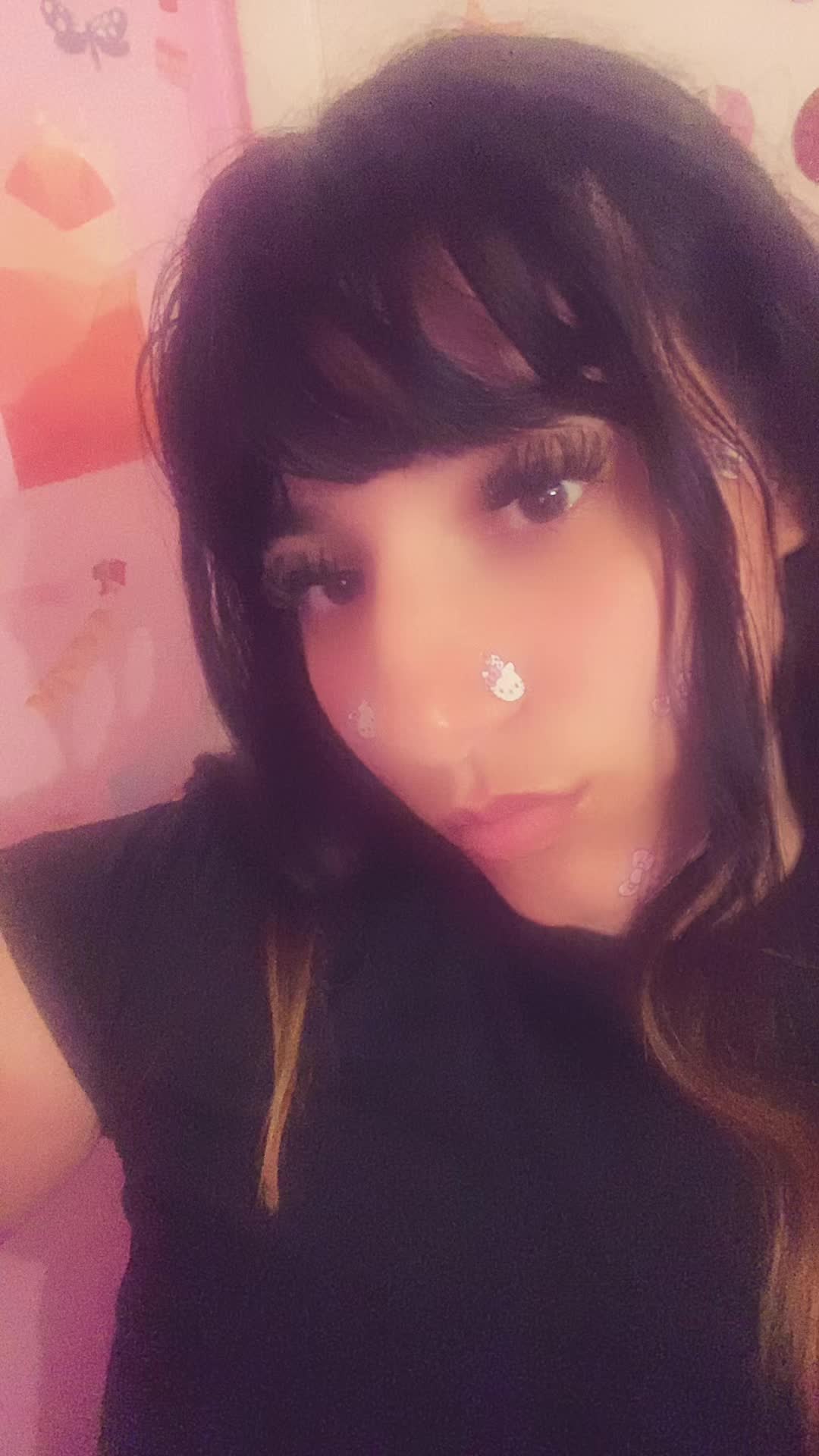 @sarahnextdoorgirl:)