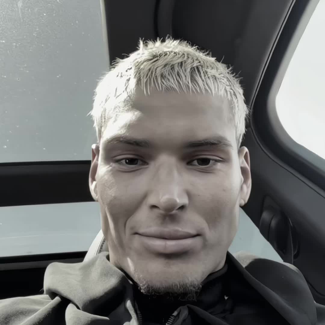 @𝘼 𝙇 𝙈