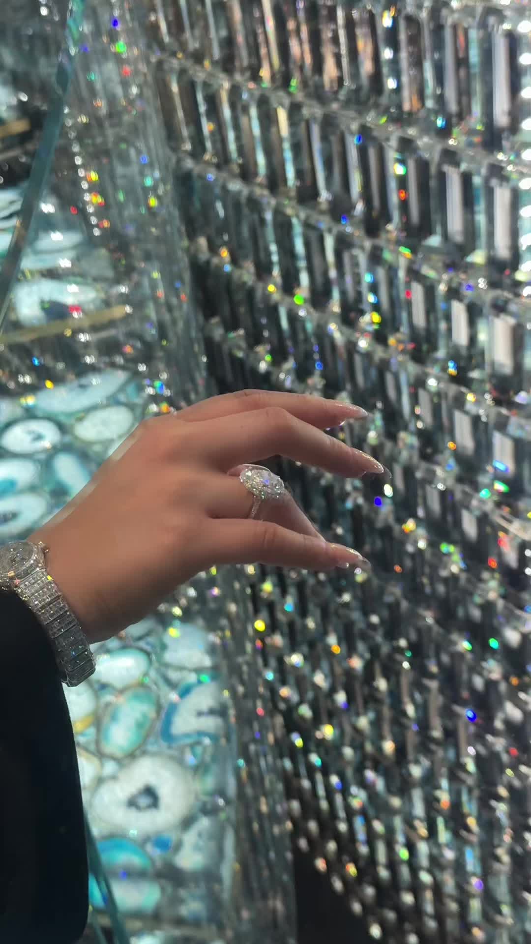 @Victoria Pristine💎