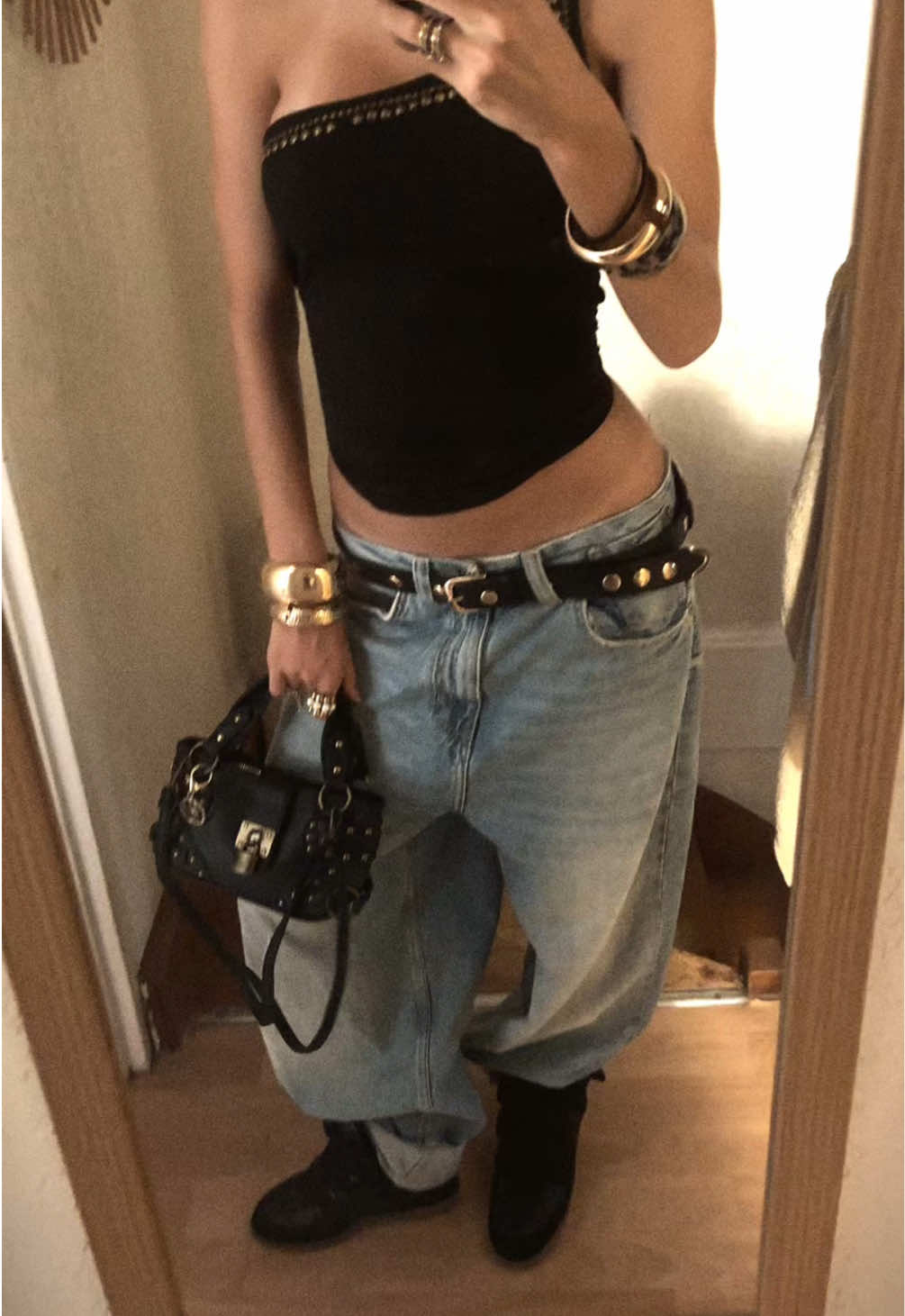 @𓂀