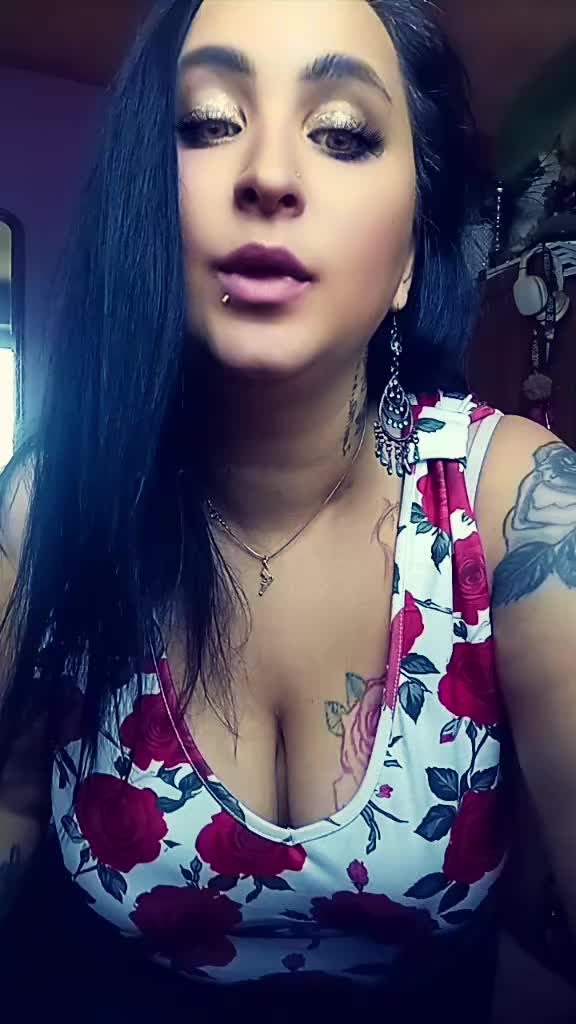 @Czoorna💋😈