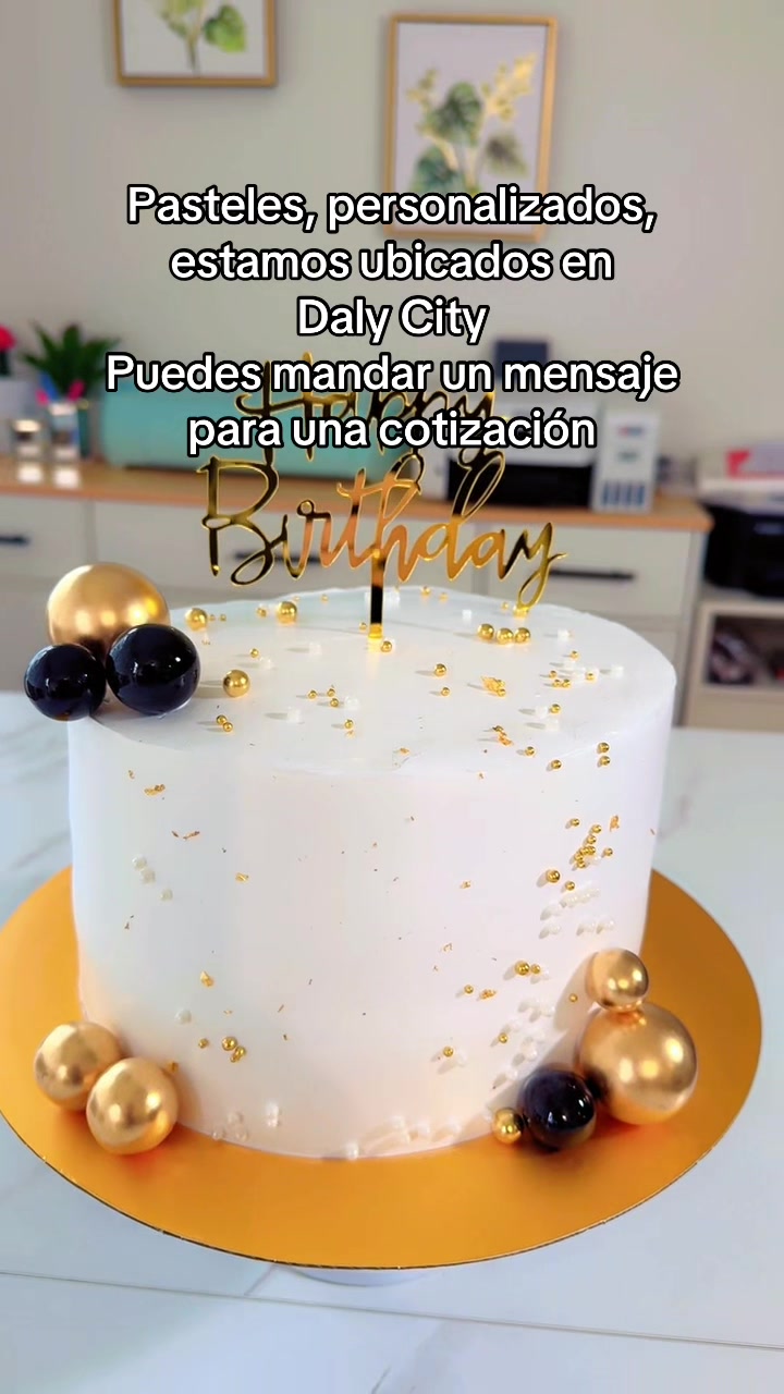 @Lupita&rsquo; Cakes 🎂