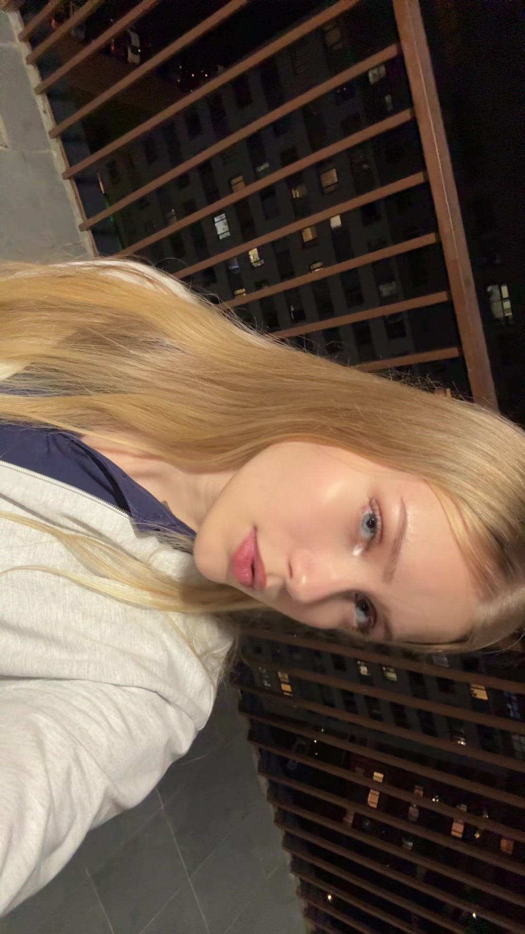 @anaais1