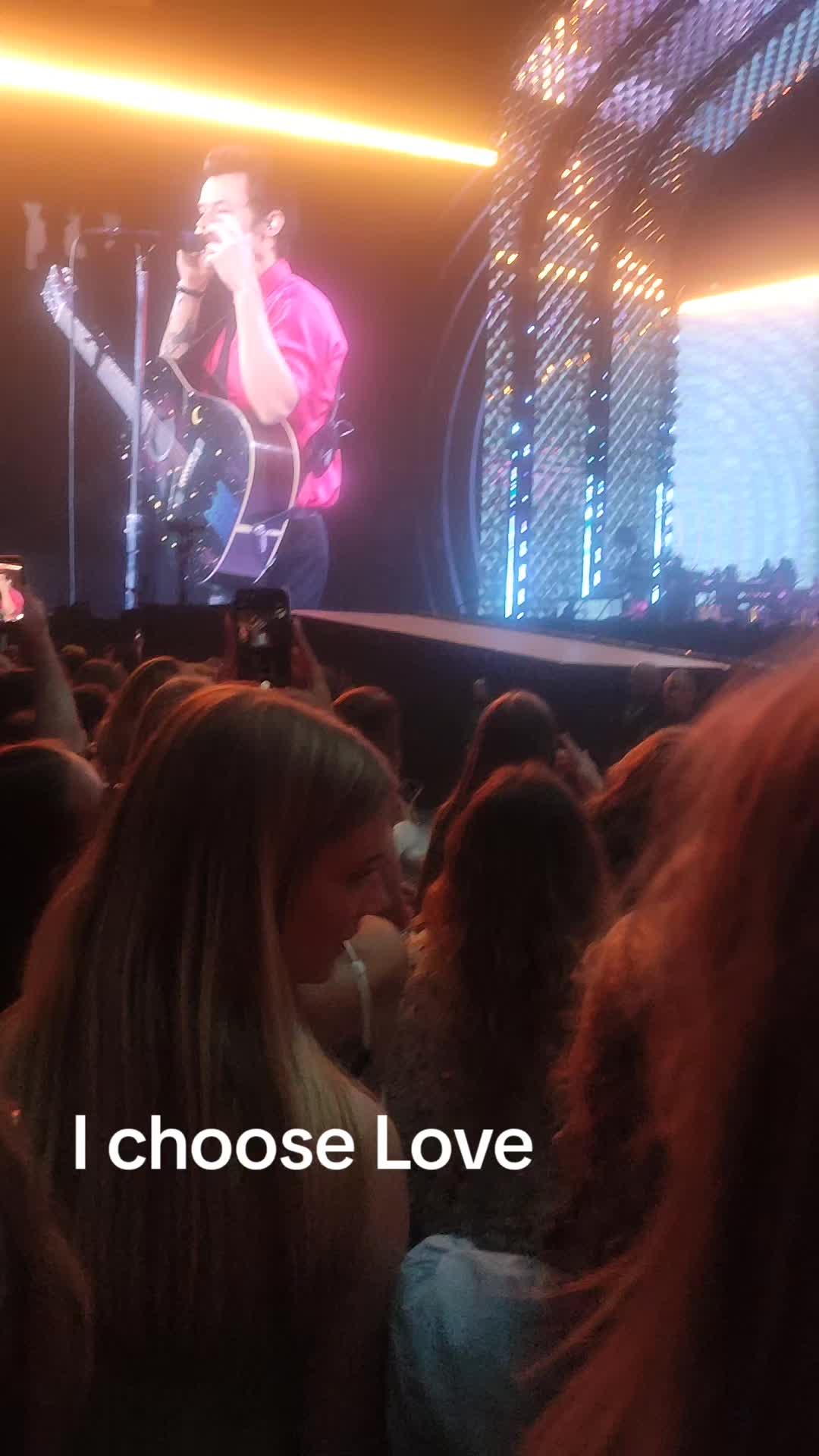 @Gabby 💚×͜×🦋💙💔💛🇮🇪🎸🍋🌻