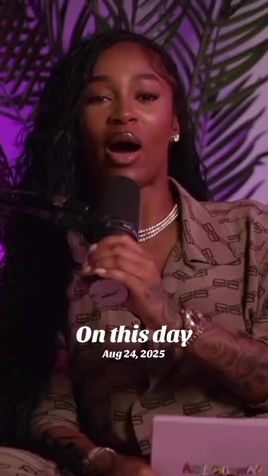 @MelanieMonay