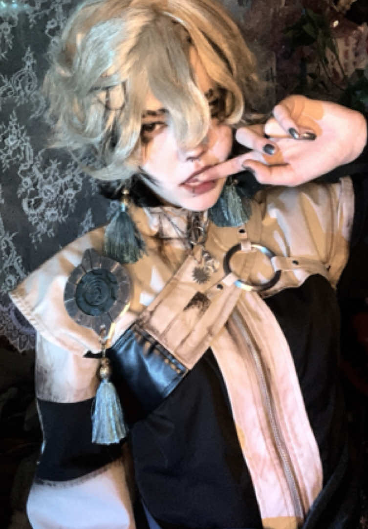 @🦝🥀𝕄𝕚𝕜𝕒🥀🦝