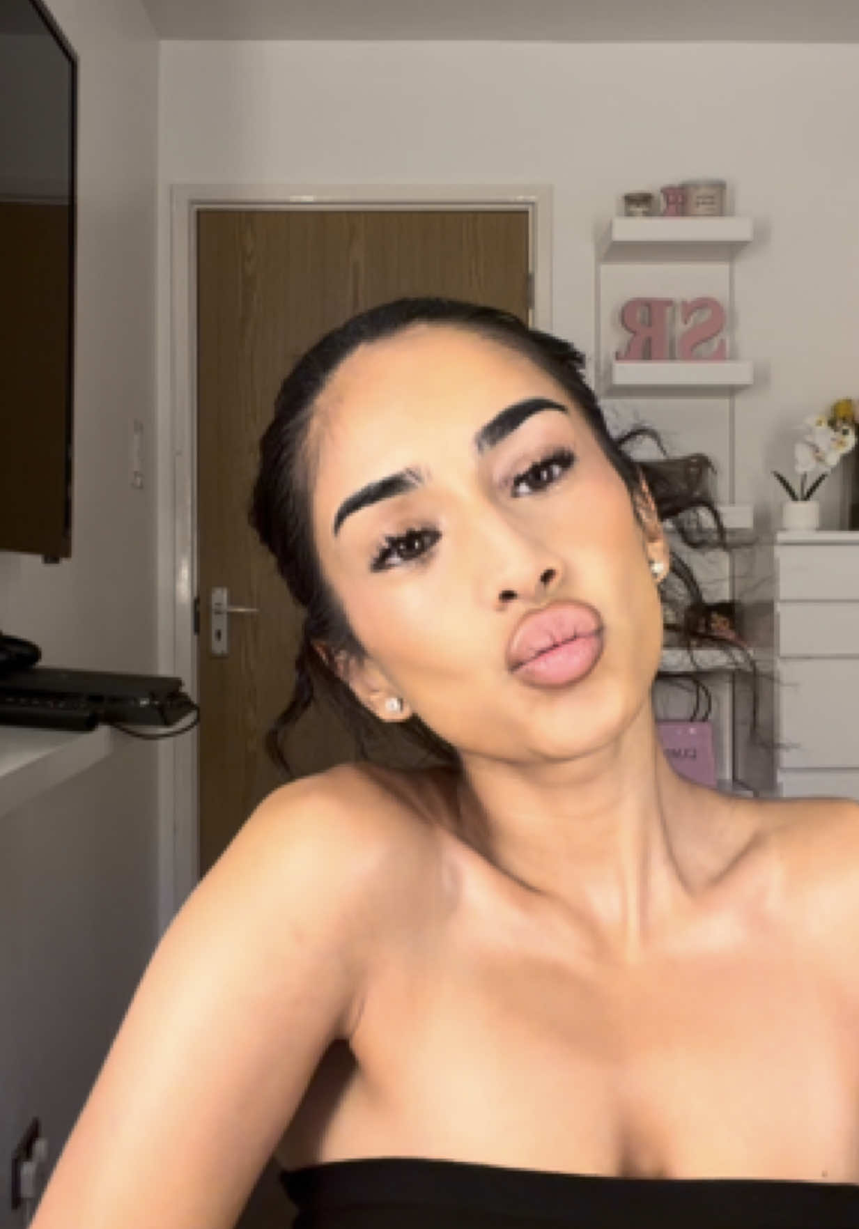 @Simran♡