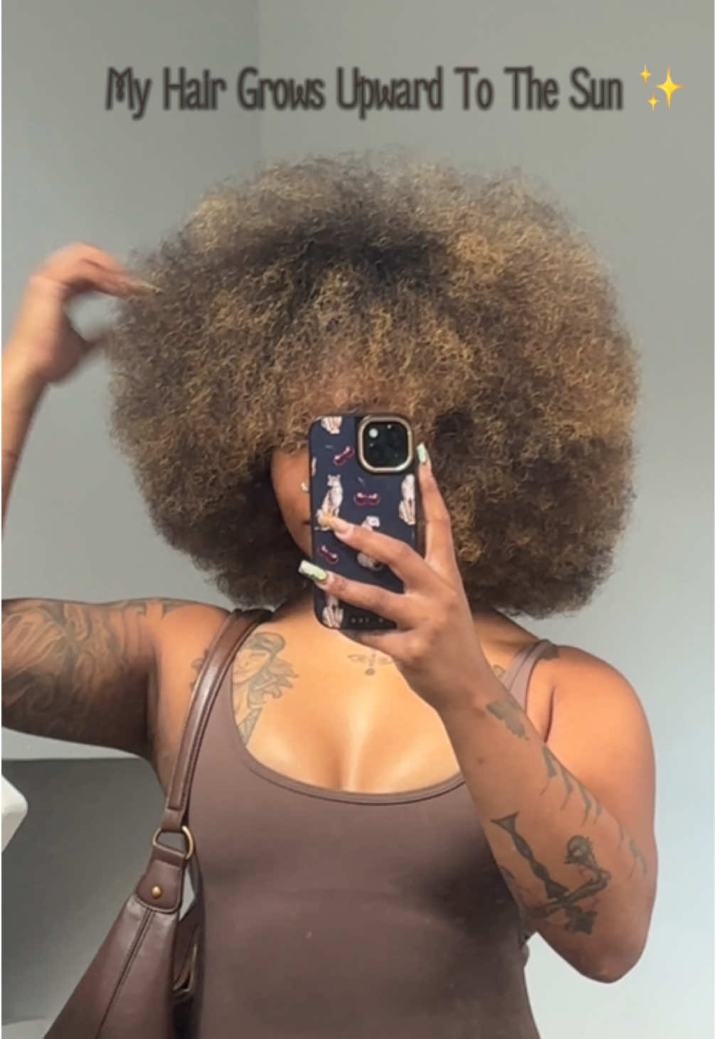 @curlybeviie