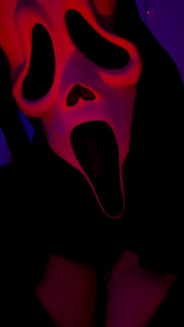 @{~Mrs_GhostFace~}