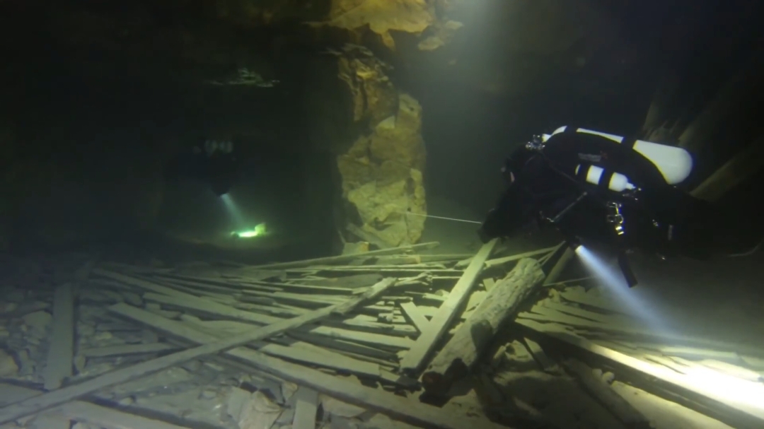 @DeepStarDiving