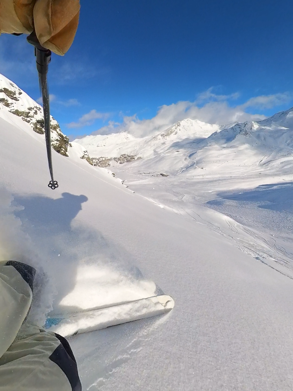 @cam_skis_pow