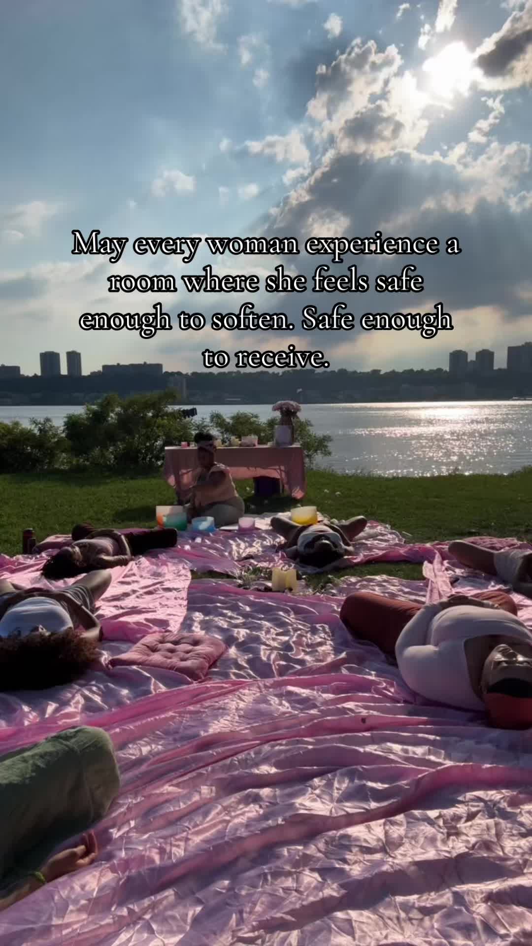 @Reena 🌸 | Divine Akashic ♾