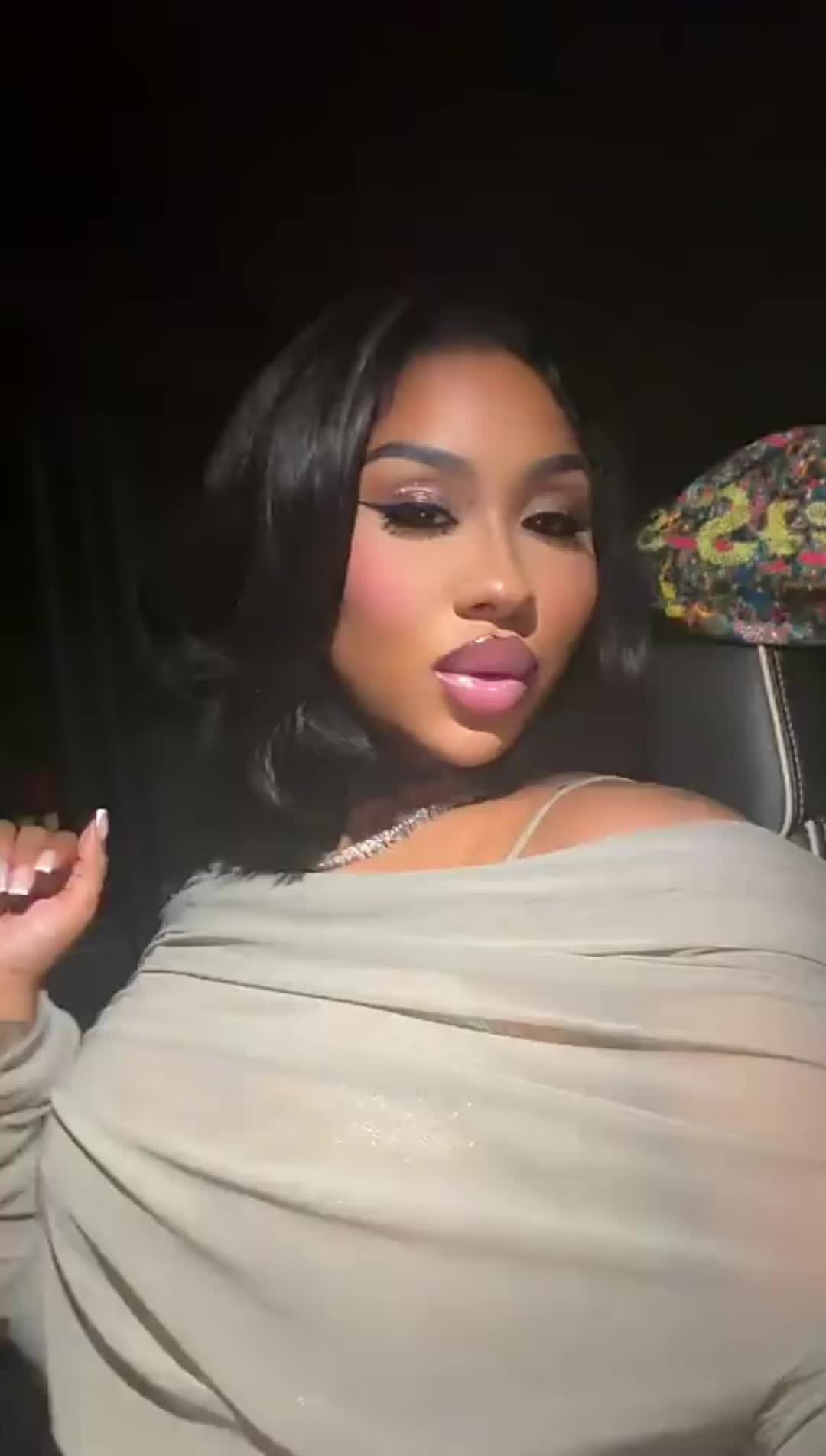 @lifeofari