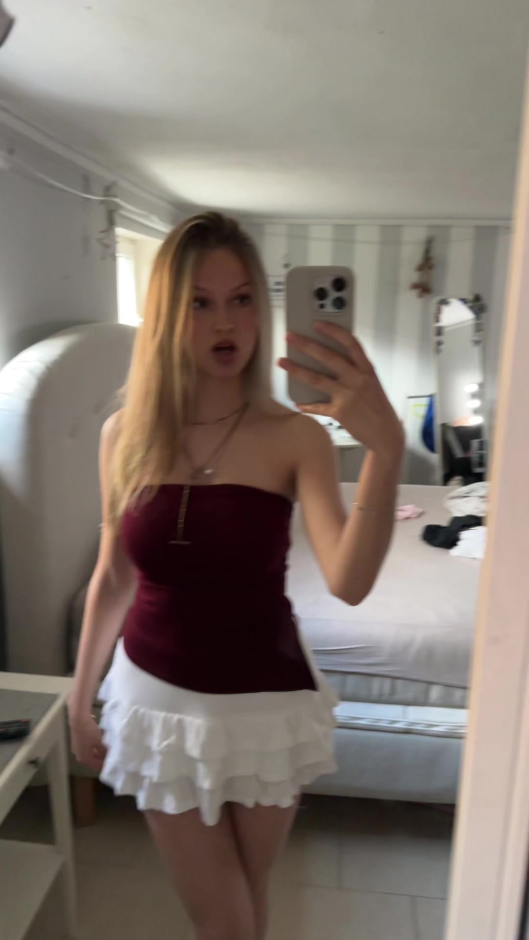 @elliii