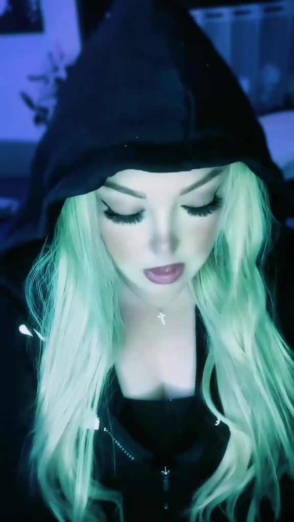 @Lolbaby2.0🖤🌺