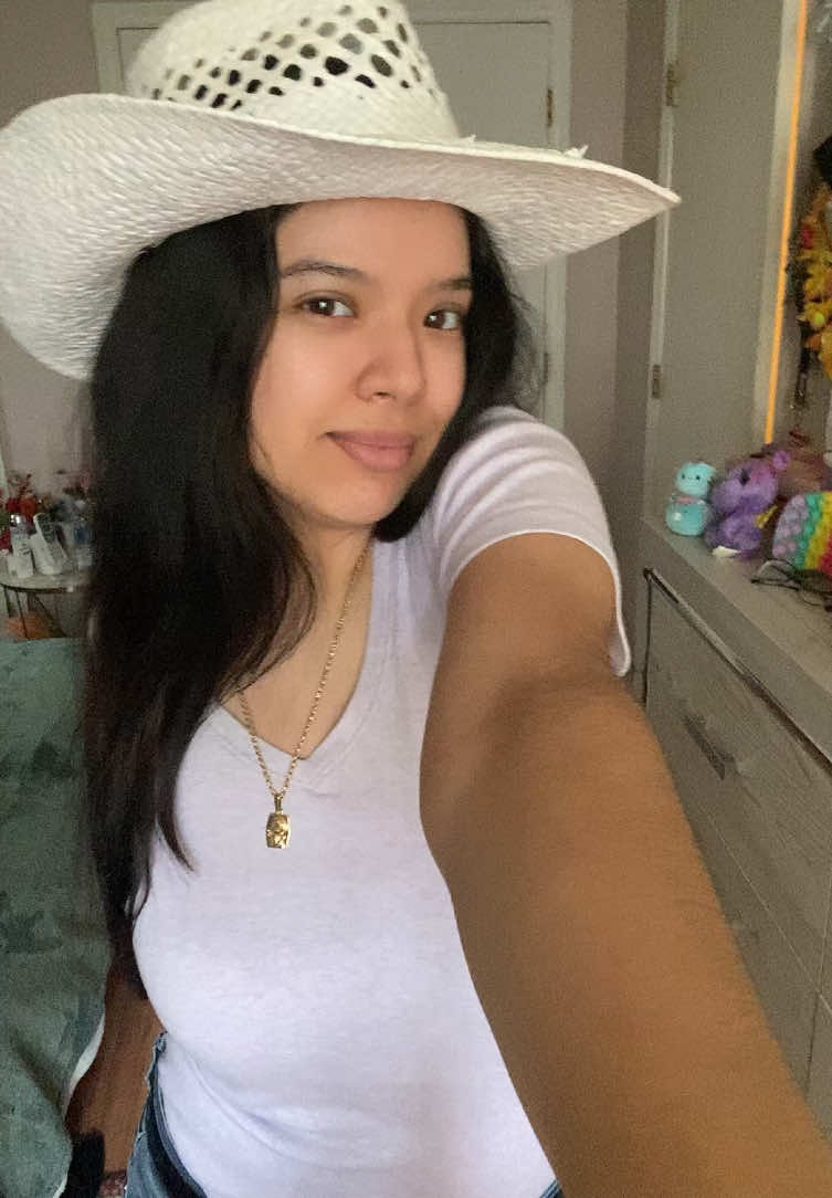 @Emilystzaco