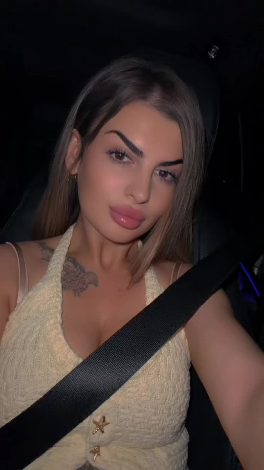 @𝒜𝓃𝒾𝓉𝒶_🦋